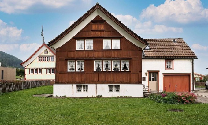 Appenzell House | 120 m² House ∙ 3 bedrooms ∙ 8 guests