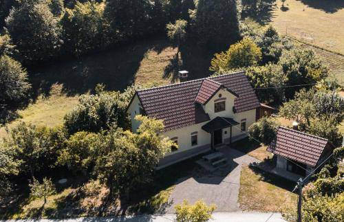 Dane House | 120 m² House ∙ 2 bedrooms ∙ 6 guests