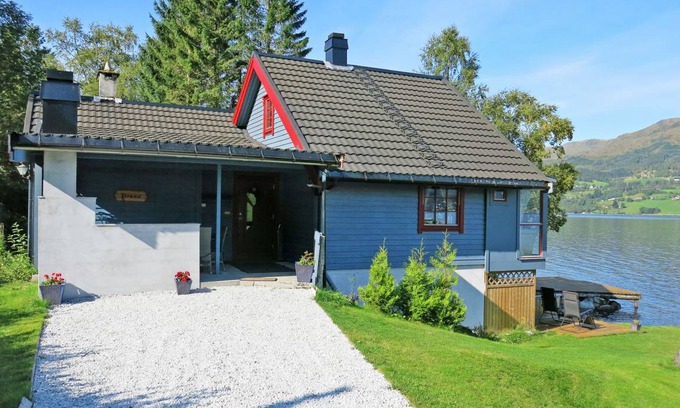 Jolster House | 120 m² House ∙ 1 bedroom ∙ 6 guests