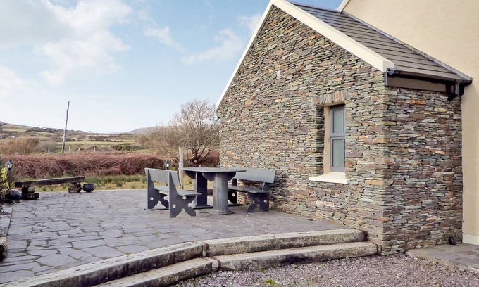 Ballinskelligs House | 120 m² House ∙ 3 bedrooms ∙ 7 guests