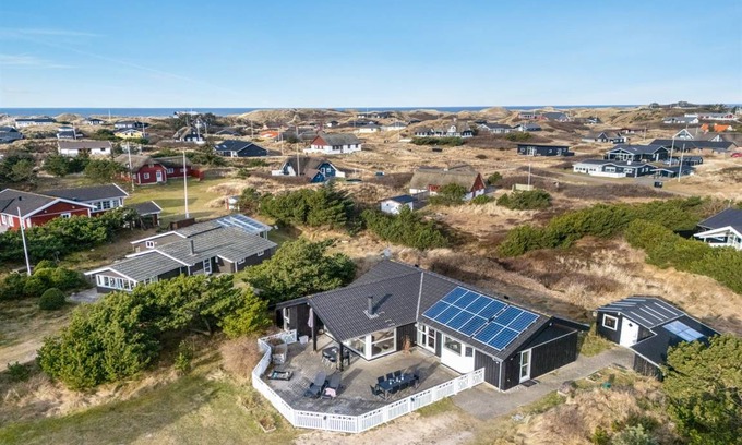 Sondervig House | 120 m² House ∙ 4 bedrooms ∙ 8 guests