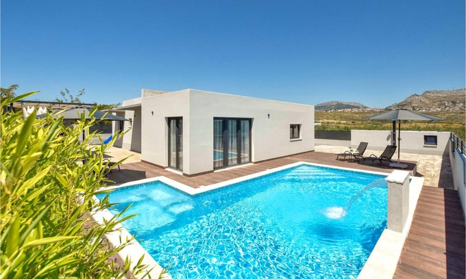 Kamen House | 120 m² House ∙ 4 bedrooms ∙ 9 guests