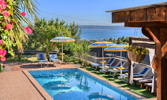 Kastel Sucurac House | 120 m² House ∙ 3 bedrooms ∙ 8 guests
