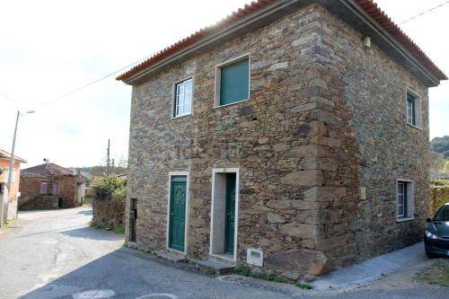 Macedo de Cavaleiros House | 120 m² House ∙ 2 bedrooms ∙ 6 guests