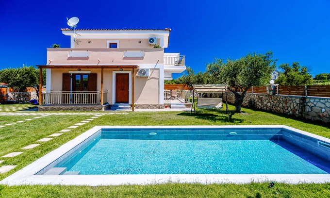 Zakynthos Town Villa | 120 m² Villa ∙ 3 bedrooms ∙ 6 guests