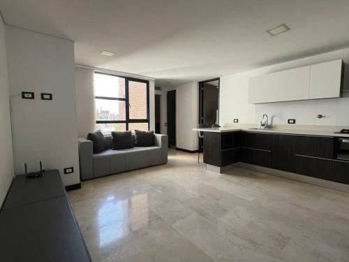 El Castillo Apartment | 1204, Excelent Location In El Poblado