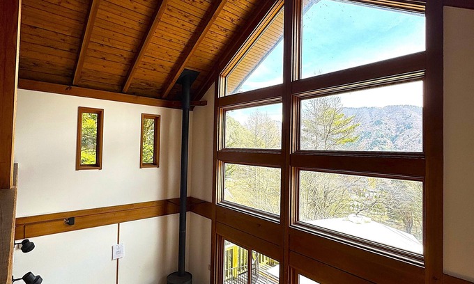 Fujikawaguchiko Cottage | 120sqm Cathedral ceiling cottage/3min walk lake/Fuji view BBQ terrace/kawaguchi