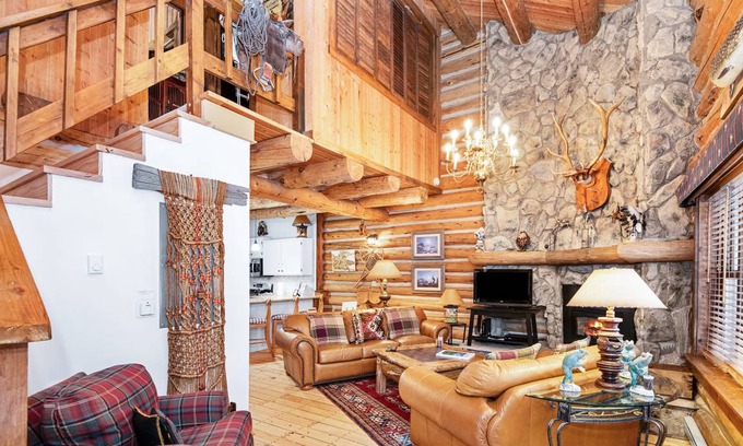 Intermountain House | 121 m² House ∙ 2 bedrooms ∙ 4 guests