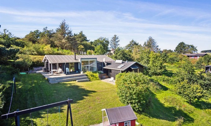 Knebel House | 121 m² House ∙ 4 bedrooms ∙ 7 guests