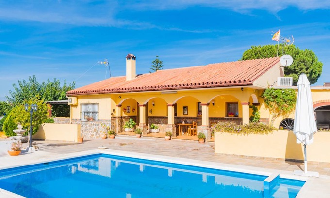 Pinos de Alhaurin Cottage | 122 m² Cabin ∙ 4 bedrooms ∙ 8 guests