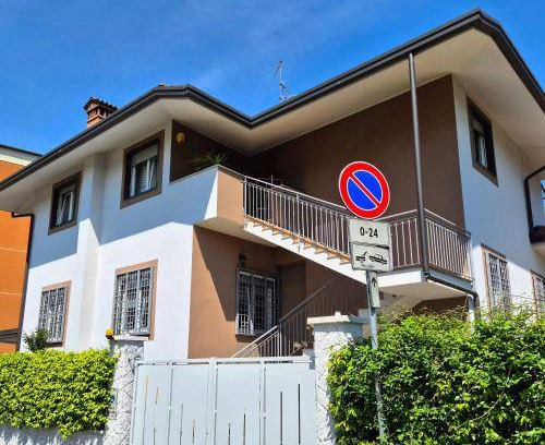 Cornaredo Apartment | 125 m² Apartment ∙ 2 bedrooms ∙ 4 guests
