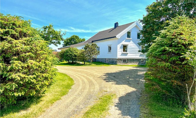 Farsund House | 125 m² House ∙ 4 bedrooms ∙ 12 guests