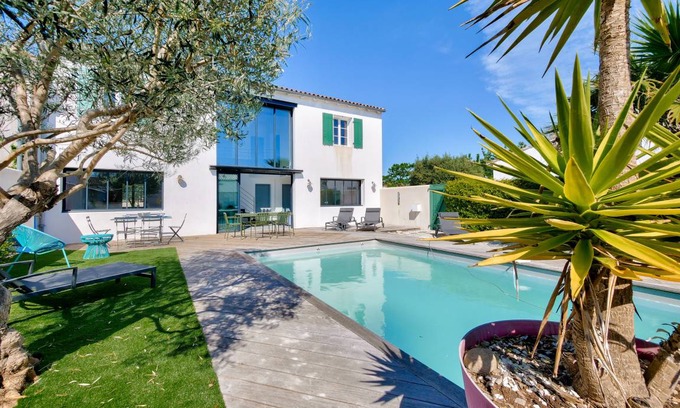 La Flotte House | 125 m² House ∙ 5 bedrooms ∙ 10 guests