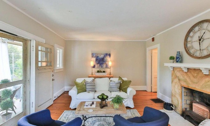 Morningside-Lenox Park House | 1266 Monroe Dr 2
