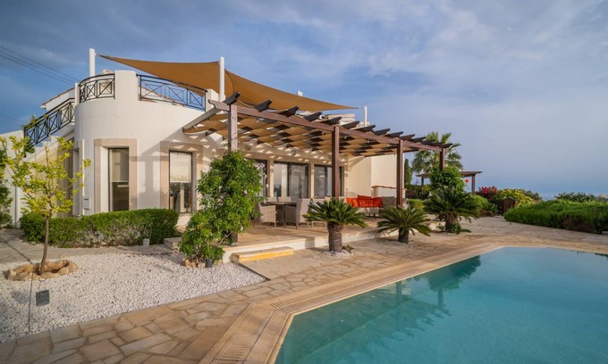 Kouklia Villa | 127 m² Villa ∙ 3 bedrooms ∙ 6 guests