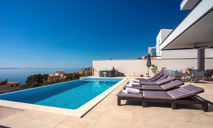 Jesenice Villa | 127 m² Villa ∙ 4 bedrooms ∙ 9 guests