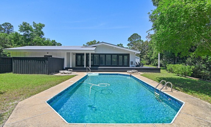 Santa Rosa Beach House | #128 BOAT SLIP POOL paddle board BAY