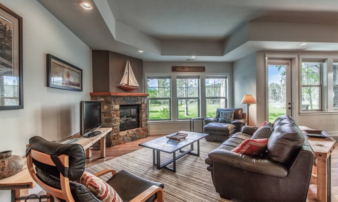 Dover Bay Condo | 128 m² Condo ∙ 2 bedrooms ∙ 6 guests