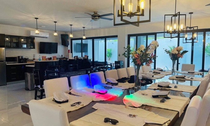 Jaco House | 13 ROOM ALL-INCLUSIVE MEGA LUXURY HOUSE - BEST DEAL IN ALL OF JACO