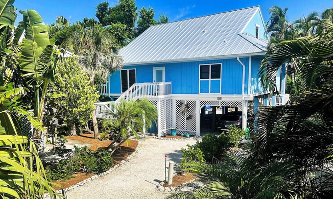 Captiva House | 13 Sunset Captiva 2 Bedroom/2 Bath House/Loft