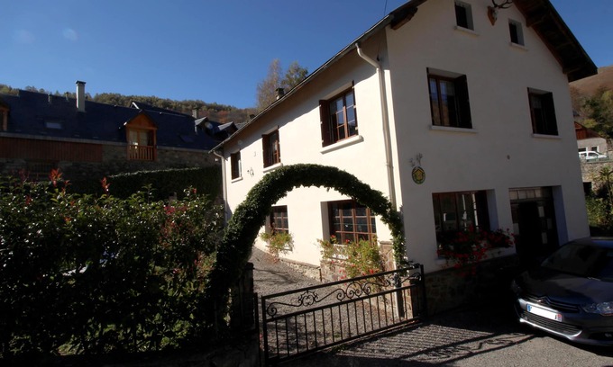 Benque-Dessous-et-Dessus House | 130 m² gîte with garden, terrace, garage, wifi - rated 3 stars and 3 épis