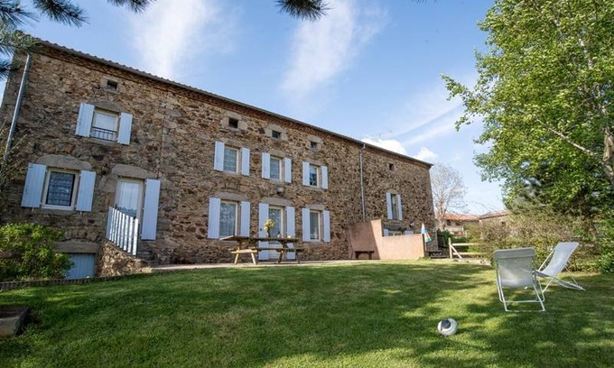 Peslieres House | 130 m² Gîte ∙ 4 bedrooms ∙ 10 guests