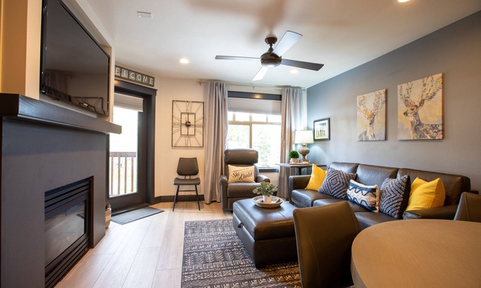Salt Lake Mountain Resorts Condo | 1303 - Two Bedroom Deluxe Eagle Springs West by RedAwning