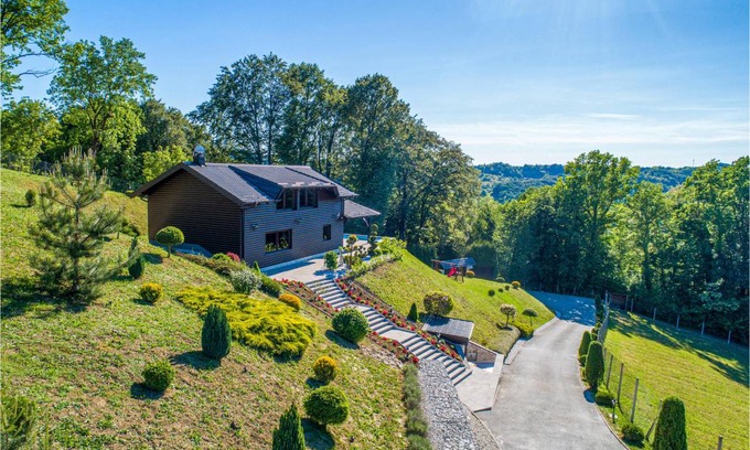 Lepajci House | 132 m² House ∙ 3 bedrooms ∙ 8 guests