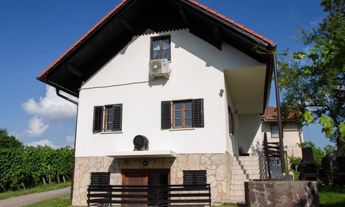 Cerklje ob Krki House | 135 m² House ∙ 1 bedroom ∙ 8 guests