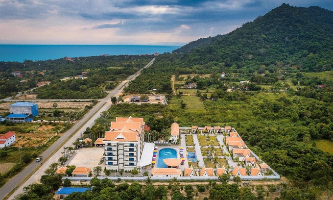 Kep Hotel | 136 m² Hotel ∙ 2 bedrooms ∙ 10 guests