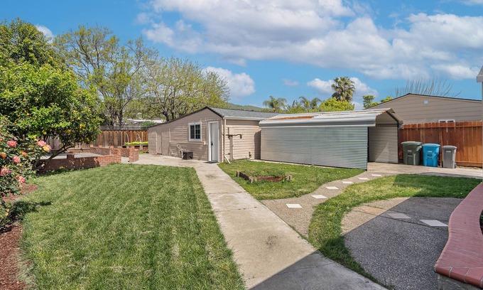 East San Jose House | 138 Spacious 4-bedroom house with WiFi, AC in charming San Jose