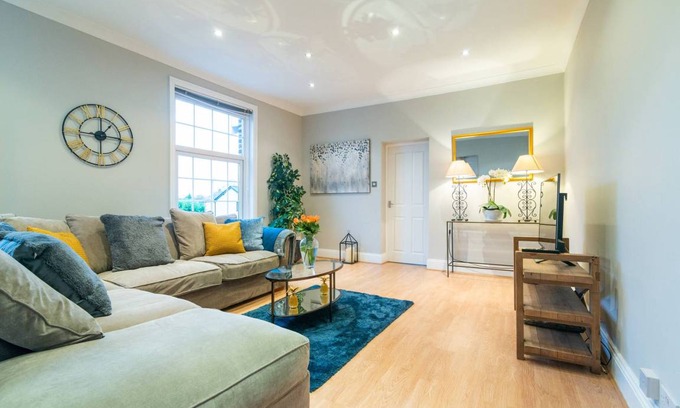 Wilmslow Apartment | 139 m² Apartment ∙ 2 bedrooms ∙ 4 guests