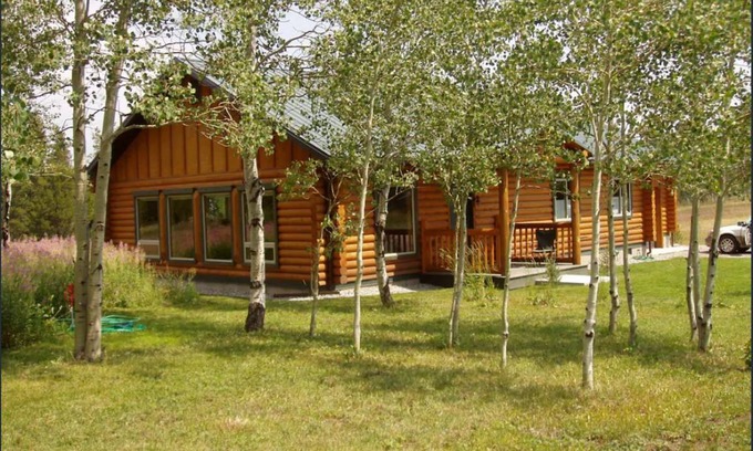 Lazy Acres Cabin | 139 m² Cabin ∙ 3 bedrooms ∙ 6 guests