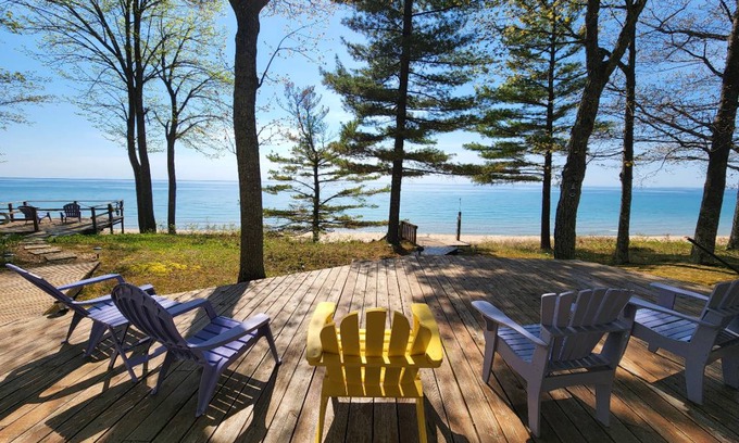 Harbor Springs Cottage | 139 m² Cabin ∙ 3 bedrooms ∙ 6 guests