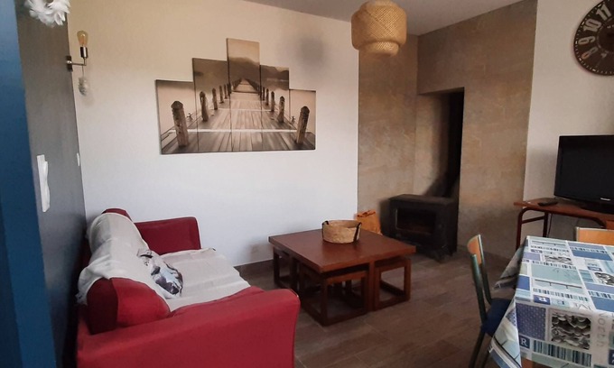 Ploneour-Lanvern Apartment | 14 bis RDC de Maison Avec Terrasse Privative, Jardin et Salle Commun