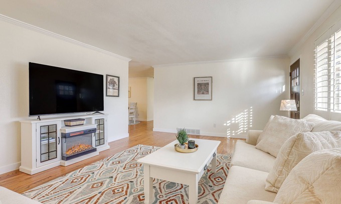 Arvada House | 14 Mi to Denver Zoo: Pet-Friendly Arvada Home