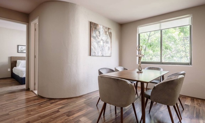 Roma Norte Apartment | 140 m² Apartment ∙ 2 bedrooms ∙ 7 guests