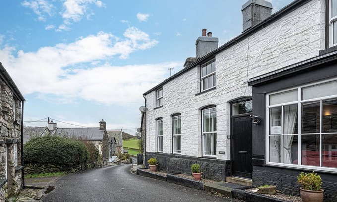 Gwynedd- Snowdonia Cottage | 140 m² Cabin ∙ 4 bedrooms ∙ 7 guests