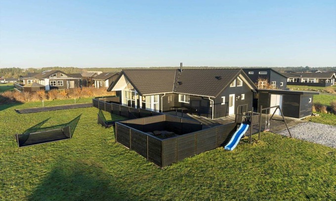 Nr. Lyngby House | 140 m² House ∙ 4 bedrooms ∙ 8 guests