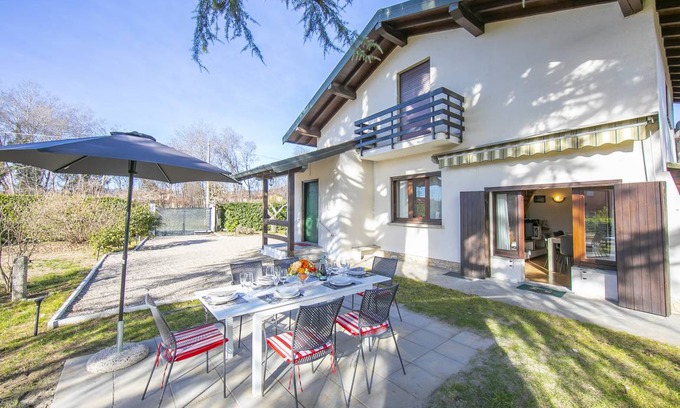 Angera House | 140 m² House ∙ 3 bedrooms ∙ 6 guests