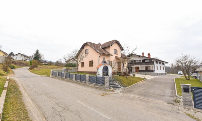 Cerklje ob Krki House | 140 m² House ∙ 7 bedrooms ∙ 16 guests