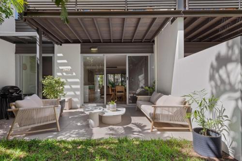 Magenta Shores Villa | 1405 Tranquil Beachside Villa