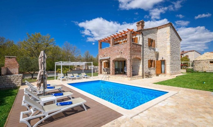 Butkovici House | 142 m² House ∙ 4 bedrooms ∙ 9 guests