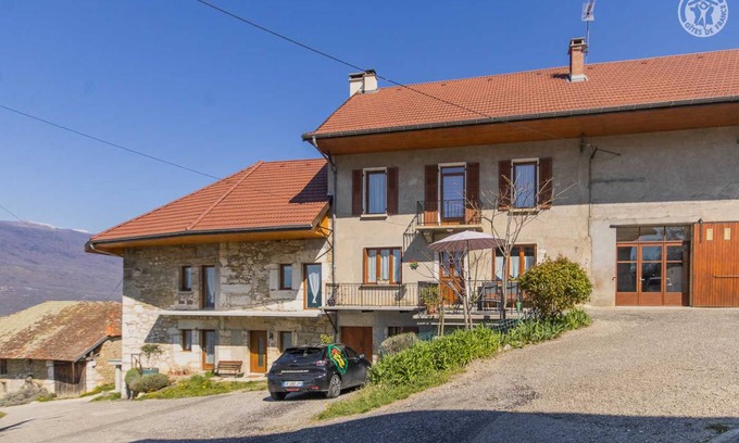 Ruffieux House | 143 m² Gîte ∙ 5 bedrooms ∙ 6 guests