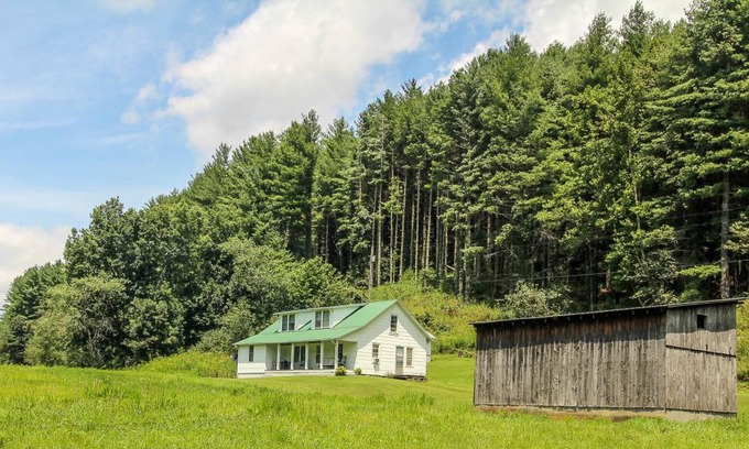 Crumpler House | 144 m² House ∙ 3 bedrooms ∙ 6 guests