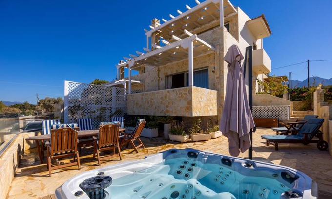 Kiparissia Villa | 144 m² Villa ∙ 2 bedrooms ∙ 6 guests