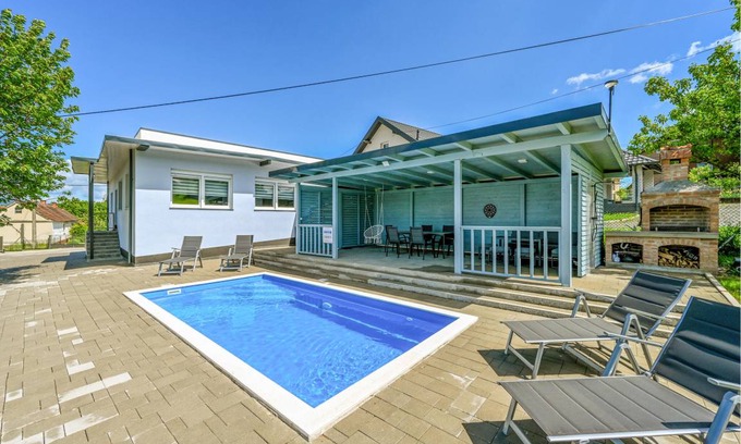 Varazdin House | 146 m² House ∙ 2 bedrooms ∙ 6 guests