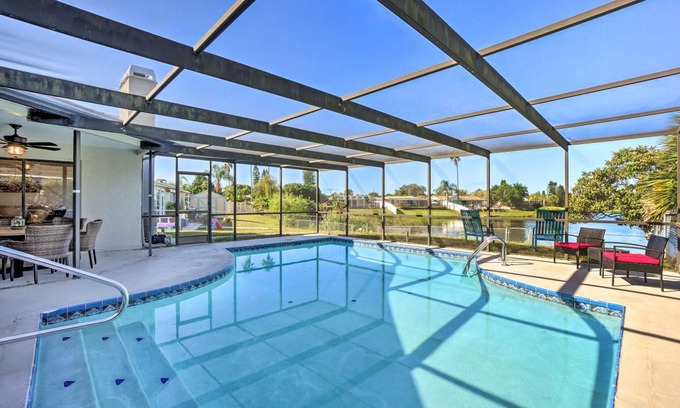 Regency Park House | 147 m² House ∙ 3 bedrooms ∙ 9 guests