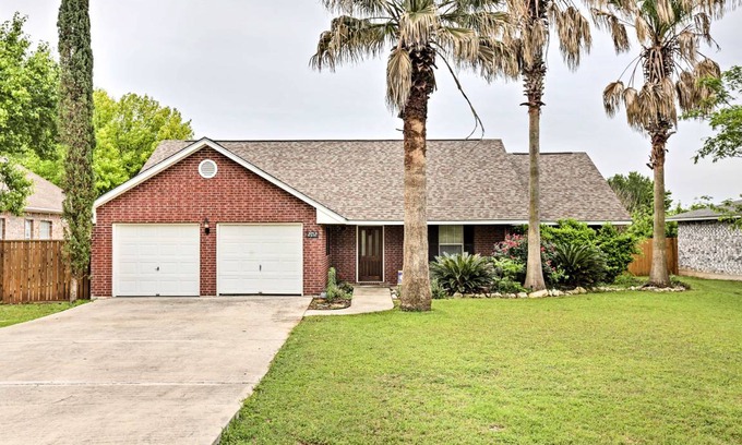 McQueeney House | 148 m² House ∙ 3 bedrooms ∙ 6 guests