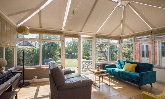 Fifield House | 149 m² House ∙ 4 bedrooms ∙ 8 guests